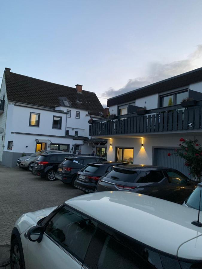 Vina Am Ring Bed & Breakfast Mannebach  Luaran gambar