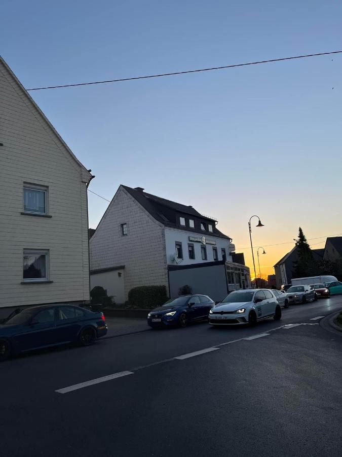 Vina Am Ring Bed & Breakfast Mannebach  Luaran gambar