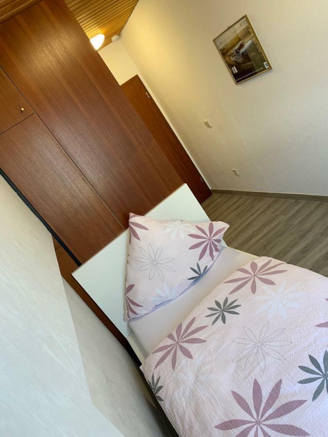 Vina Am Ring Bed & Breakfast Mannebach  Luaran gambar