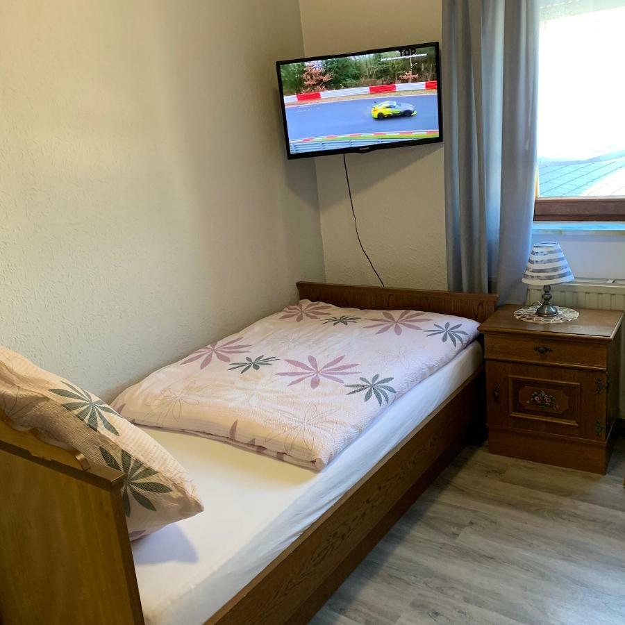 Vina Am Ring Bed & Breakfast Mannebach  Luaran gambar